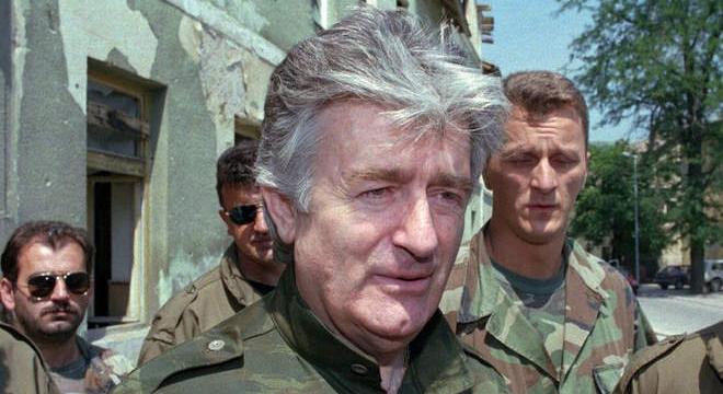 Brit börtönbe szállítják át Radovan Karadzic egykori boszniai szerb elnököt