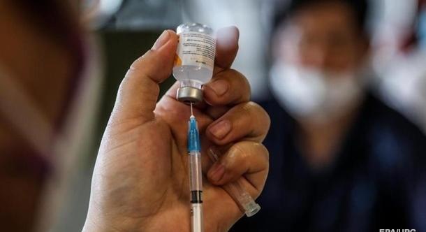 Ukrajnában 8 dollárnál kevesebbe kerül egy adag koronavírus elleni vakcina – Sztepanov