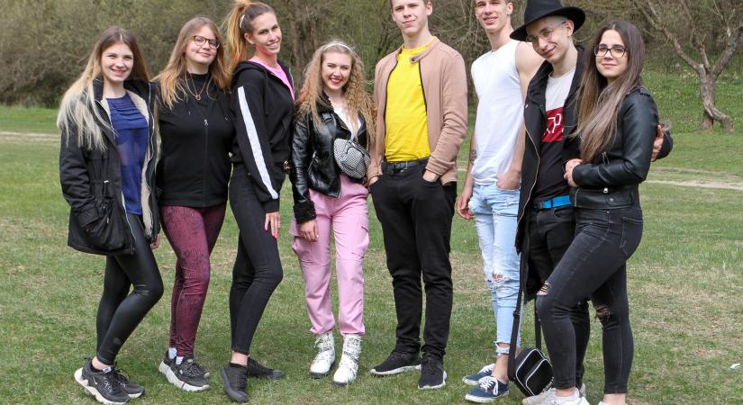 Ki kicsoda, avagy Te felismered az új osztályt? – Középsuli KVÍZ!