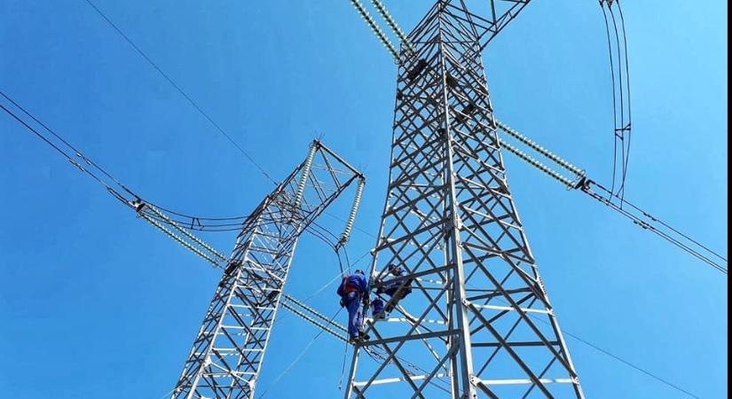 A román Transelectrica megkötötte a szerződést a Nagyvárad-Békéscsaba villamos vezeték hiányzó szakaszának a megépítésére