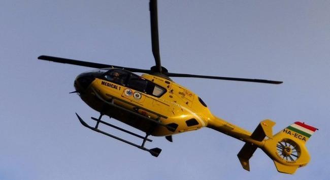 Mentőhelikopter is érkezett az alsószentiváni balesethez