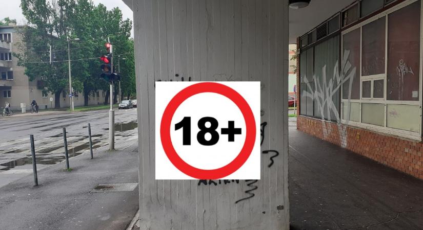 Pajzánságra buzdít egy felirat Debrecen belvárosában