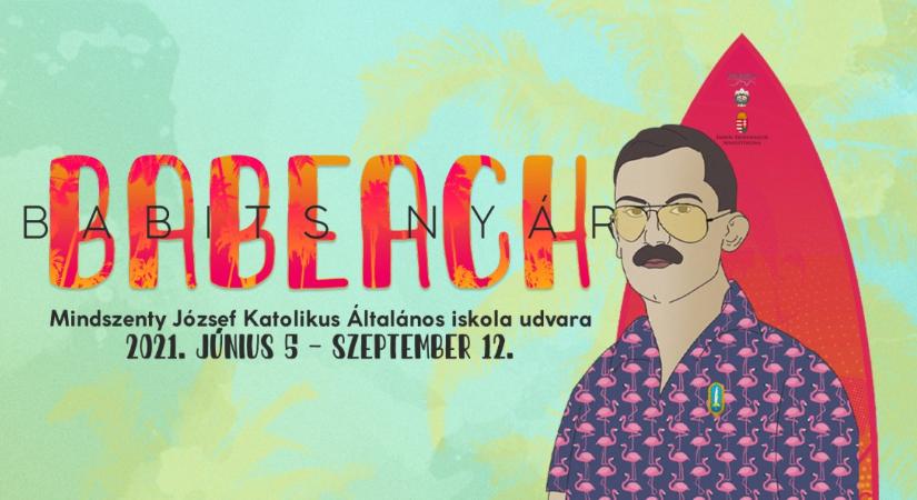 Babeach – Szabadtérre költözik a Babits Mihály Színház