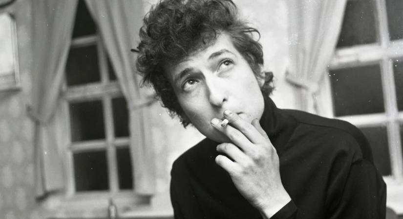 Bob Dylant majdnem meglincselték, mert elektromos gitáron merészelt játszani
