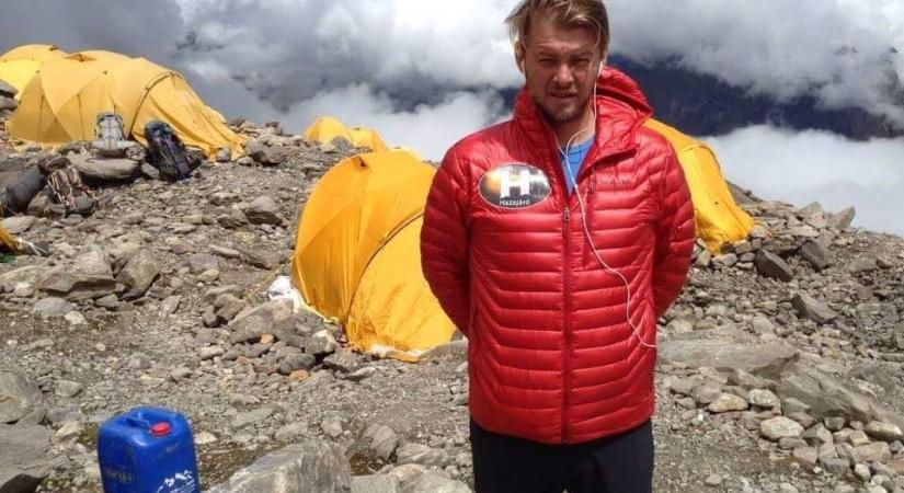 Varga Csaba elindult az Everest csúcsának meghódítására
