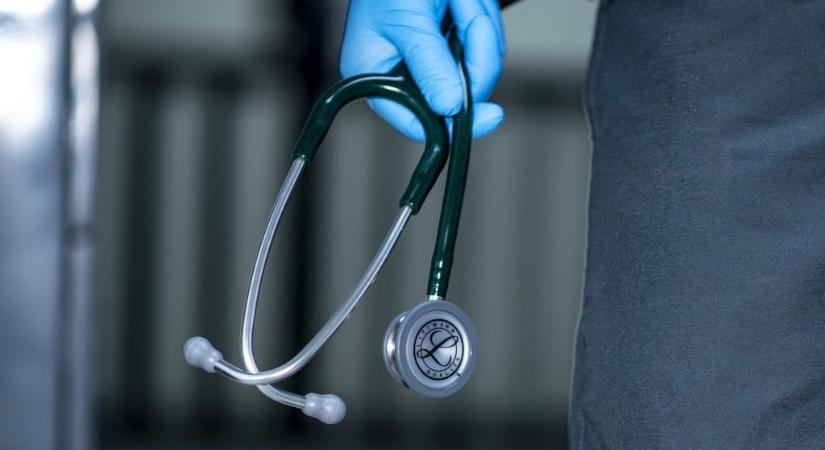 Sürgősségi Orvostani Társaság: Teljesítőképességük határán vannak az egészségügyi dolgozók