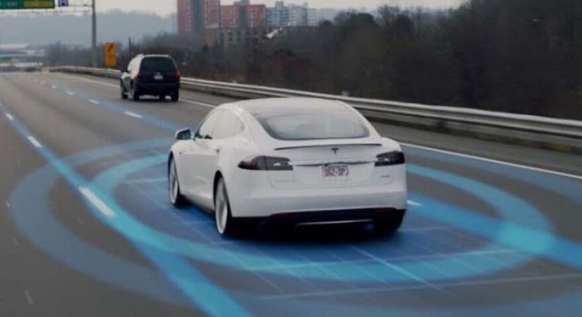 A Tesla elhagyja a radart, ezért bukják a minősítést