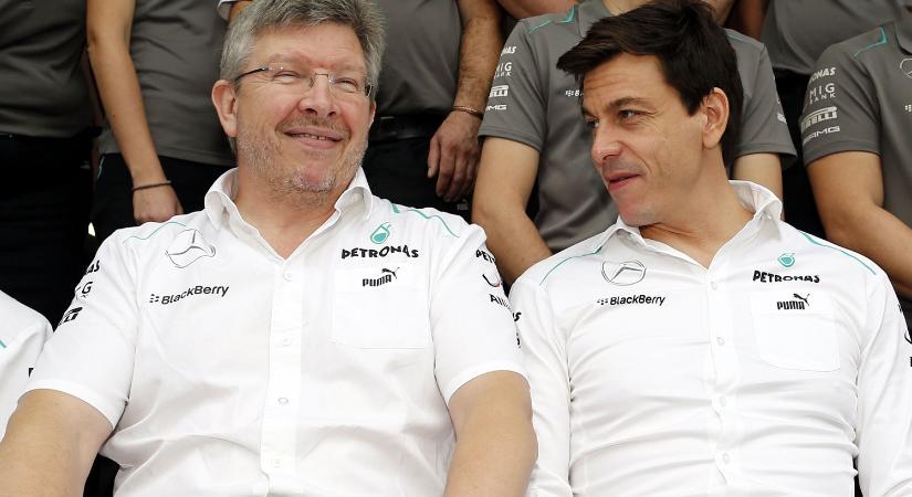 F1: Milyen alapon beszél a Mercedes-főnök?