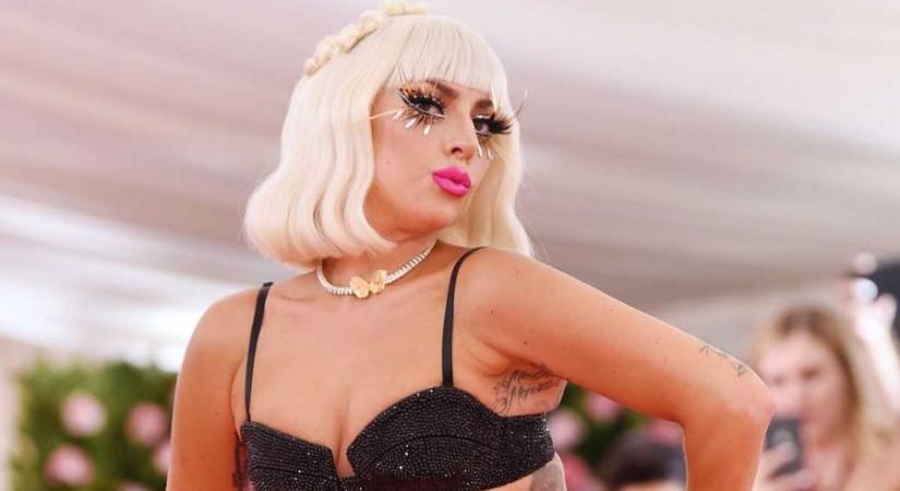 Lady Gaga friss, bikinis képeit imádják a rajongók
