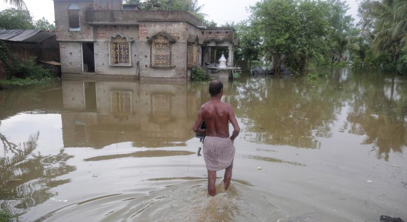 150 ezer embert tett földönfutóvá az újabb ciklon