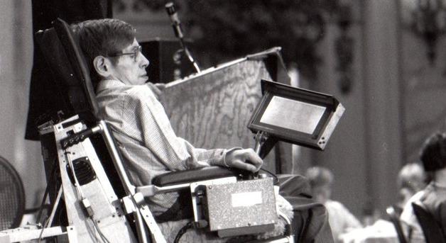 Megőrzik az utókor számára Stephen Hawking személyes tárgyait