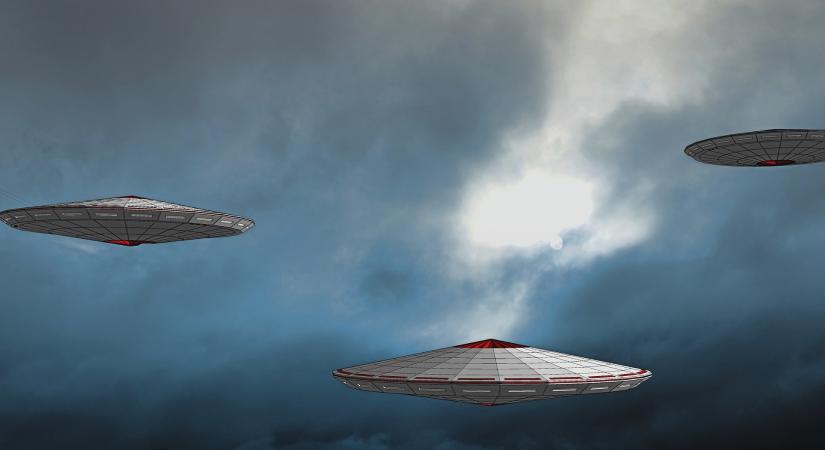 Egy blogger bemutatta azokat az “UFO-észleléseket Floridában” melyeket 19 éve rejtegetett