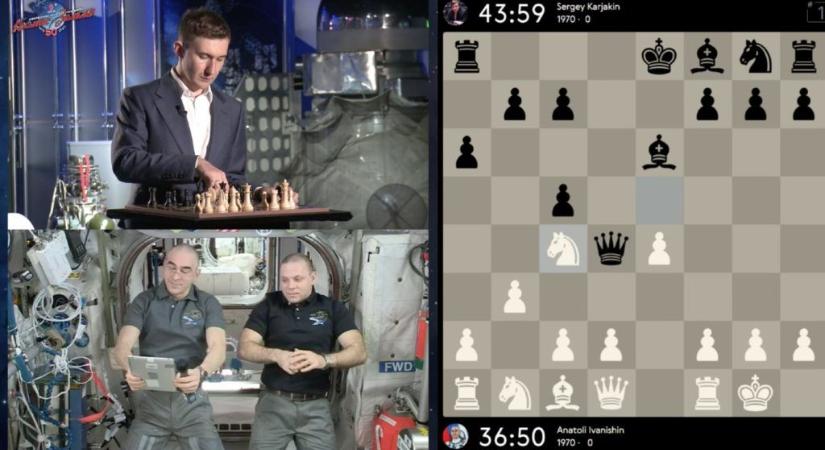 800 ezren nézték a neten az űrbeli sakkpartit