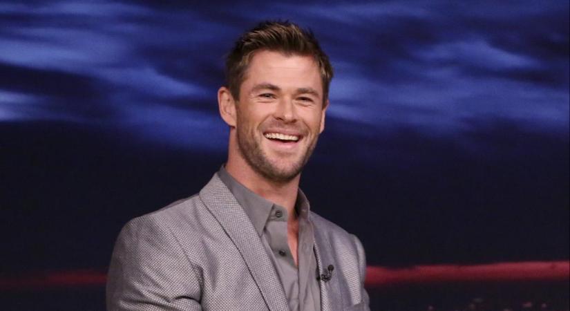 Chris Hemsworth feszítős fotóval búcsúzik a Thor forgatásától