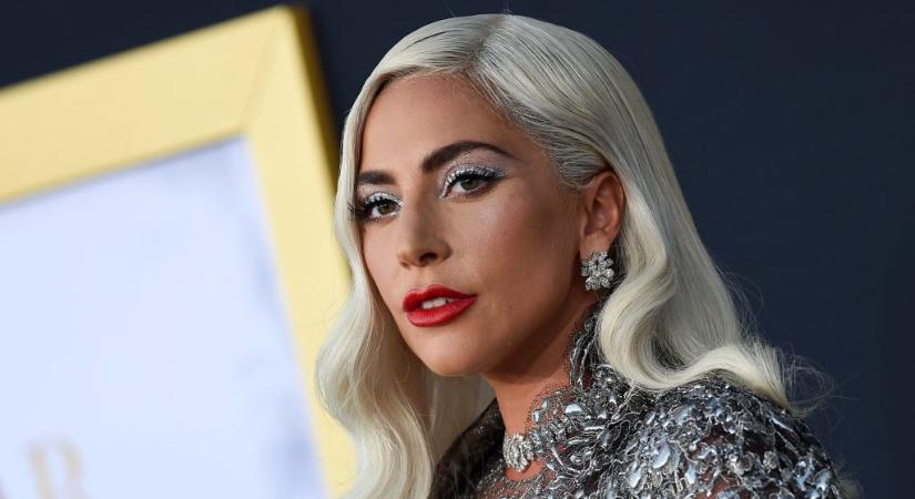 Lady Gaga még egy évvel elhalasztotta turnéját