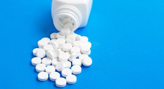 A paracetamol káros hatásai – hiperaktivitást és autizmust okozhat