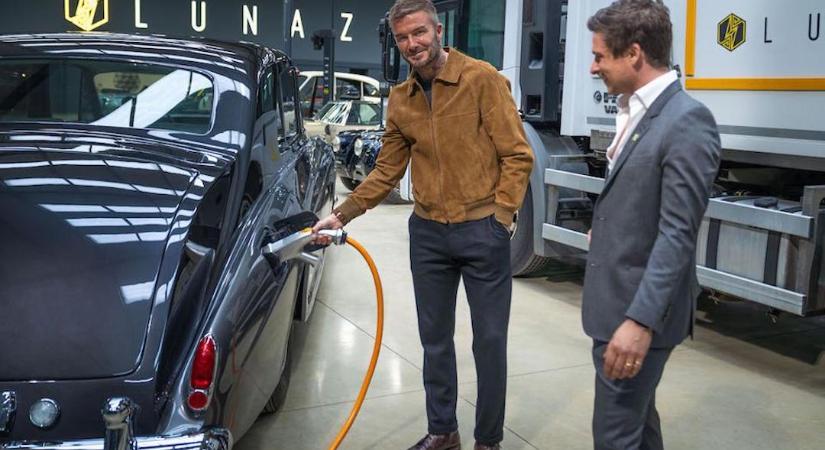 David Beckham beszállt a cégbe, amely a világon először villamosított Rolls-Royce Phantomot