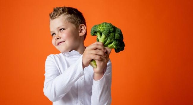 Komoly veszélyre figyelmeztetnek a szakemberek: ezt teszi a gyerek szervezetével a vegán étrend