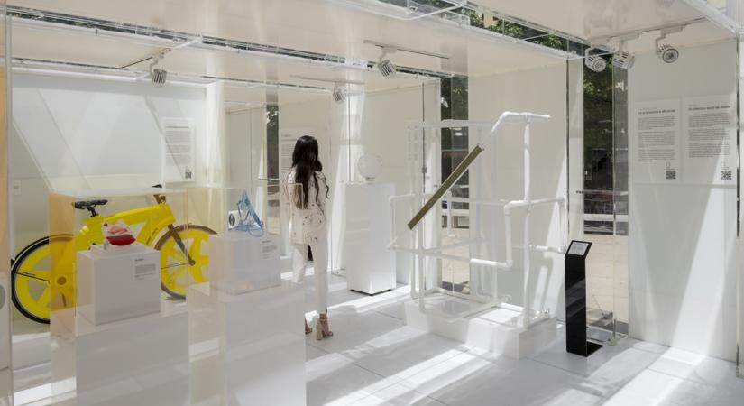 Madridban újrahasznosítható múzeum nyílt, a tárlat témája pedig a műanyag