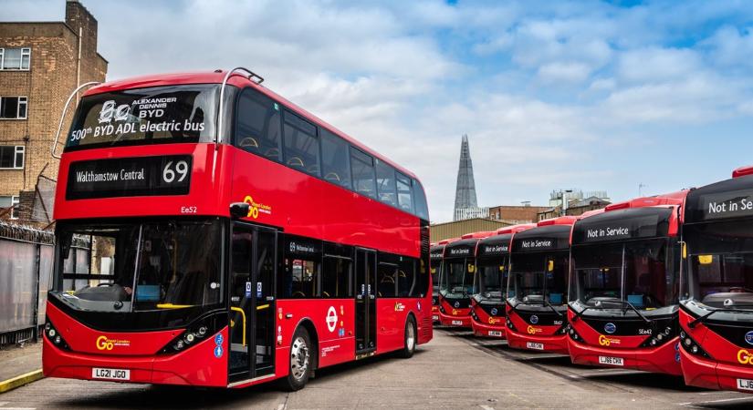 Környezetbarát közlekedés: megérkezett Londonba az 500. zéró-emissziós busz