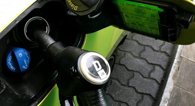 Újabb üzemanyagár-emelés: a dízel kétszeres áremelést kap