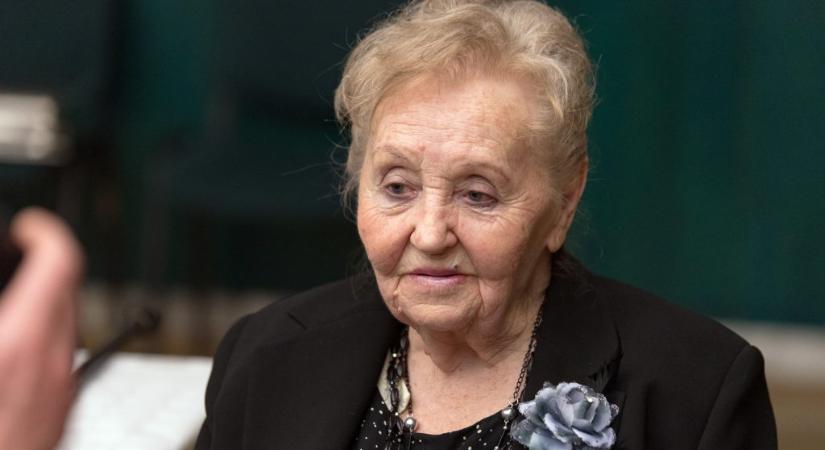 Jó hír: hazatérhetett a kórházból Zámbó Jimmy 95 éves édesanyja