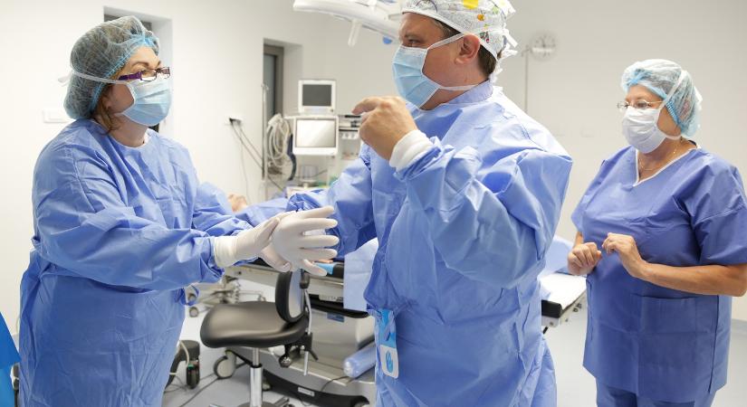 Európában először Magyarországon alkalmazzák a pajzsmirigyrák vágás nélküli műtétének forradalmian új eljárását