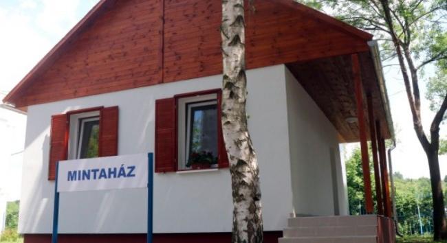 Szegényeknek építenek könnyűszerkezetes házakat Miskolcon