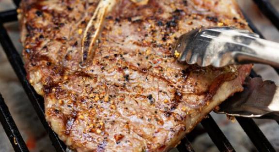 13 recept azoknak, akik megvesznek a grillezett húsokért