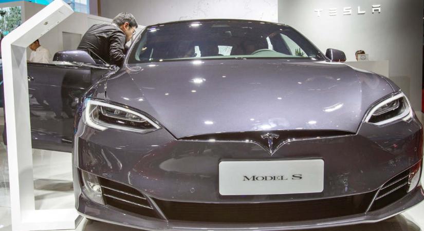 Ma mutatja be csúcsmodelljét a Tesla