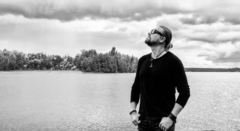 Szólólemez nagyra nőtt ego nélkül – Silver Lake by Esa Holopainen