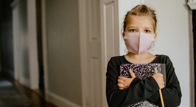 Hogyan lehet megvédeni az oltatlan gyermekeket, ha a szülő már átesett a vakcinán?