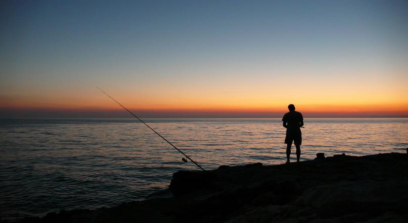 Hatalmas bírságot is kaphatnak a magyar horgászok a tengerparton