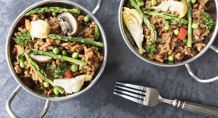 Itt a legfinomabb vegán paella receptje, ha te is szereted a rizst, dobd össze ezt a könnyű fogást!