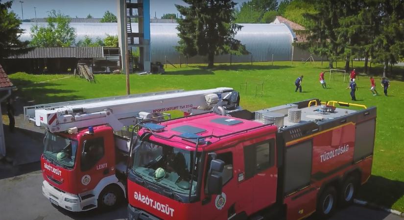 Ezt látnod kell! Így üzentek a foci-Eb előtt a magyar válogatottnak a lenti hivatásos tűzoltók (videó)