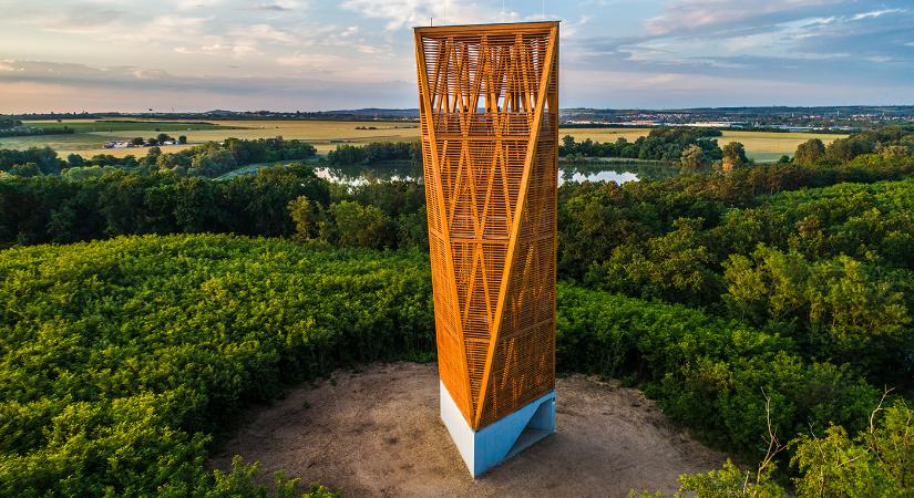 Megnyílt Budapesten a Naplás-tavi, 22 méter magas kilátó