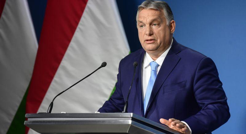 Felmérték: egységesen támogatja a közvélemény az Orbán-féle választási osztogatást