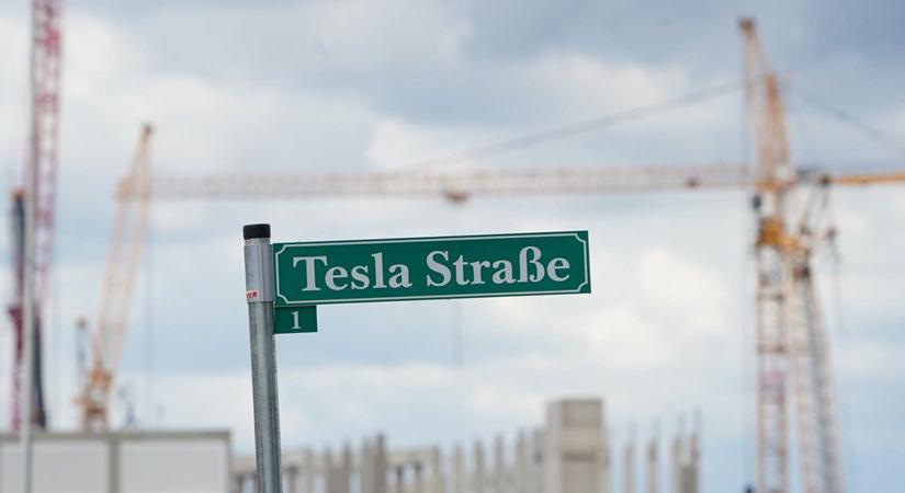Több száz dízelgenerátor termeli az áramot a Tesla berlini gyárépítéséhez