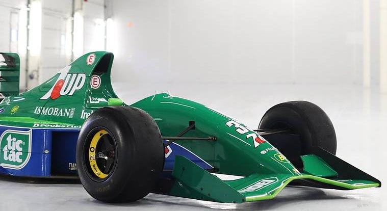 Eladó Schumacher első Forma-1-es autója