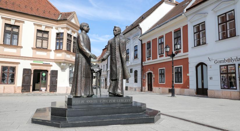 Hétvégi séták Győrben – Az igazak örökké élnek