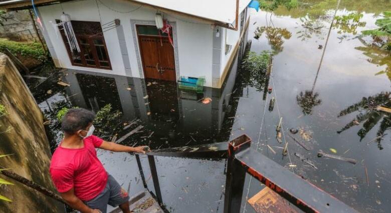 17 ember halt meg Sri Lankán a tomboló vihar miatt