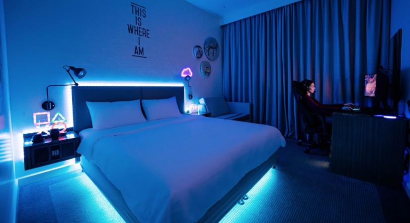 Ha Dubajban jársz, ebben a luxus gamer szállodában bérelj szobát
