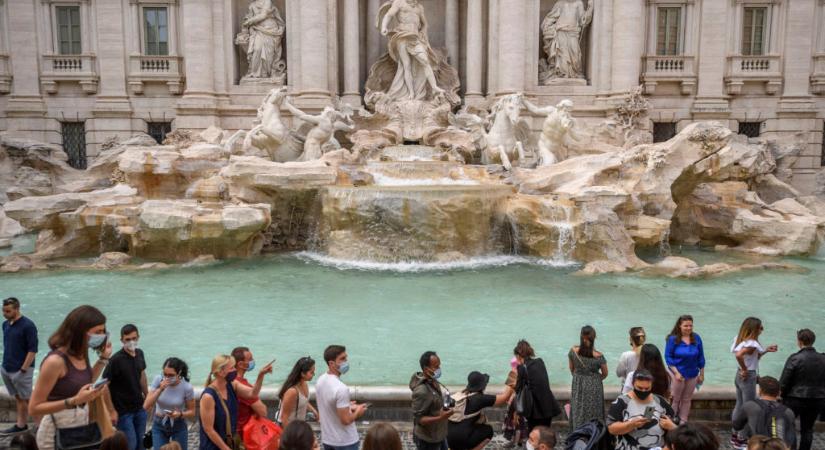 Vakáció a Covid idején: fotókon Európa zsúfolt turistahelyei