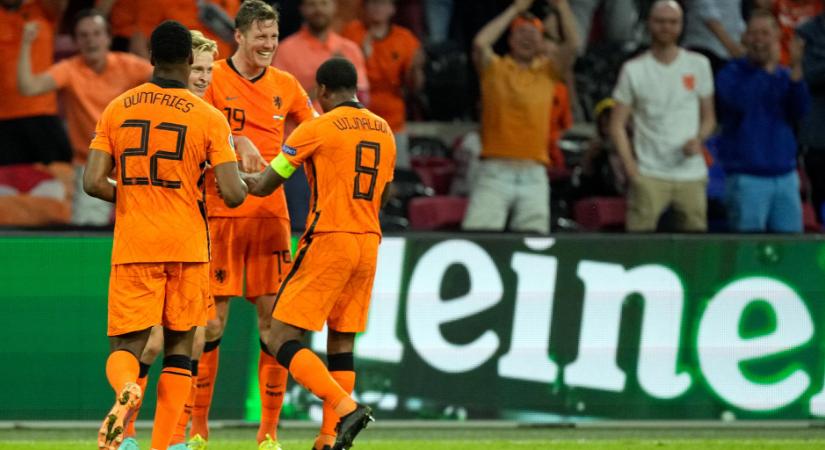 Holland gól 2528 nap után, történelmi győzelem az Eb eddigi legjobb meccsén