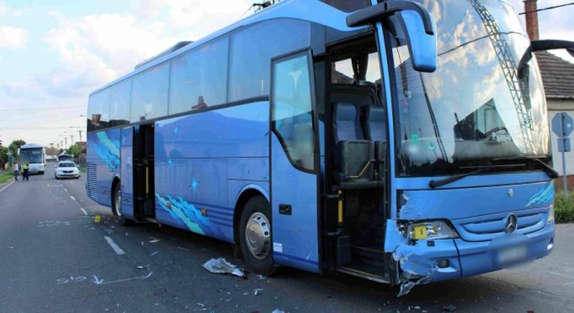 A rendőrség szerint a debreceni gyerekeket szállító busz sofőrje hibázott a derecskei balesetnél