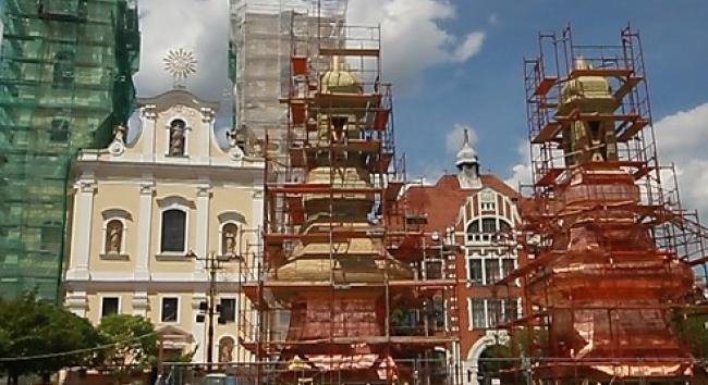 Sisakot emelnek a minorita templomra - útlezárás lesz Miskolcon