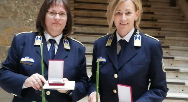 Rendvédelemért Emlékéremben részesült két Tolna megyei rendőr