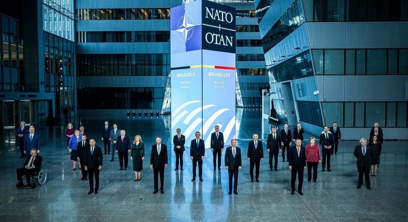 Orbán Viktor a NATO-csúcson - képek