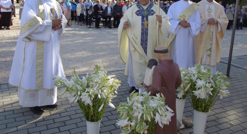 A Fatimai Szűzanyát ünnepelték Hercegszántón