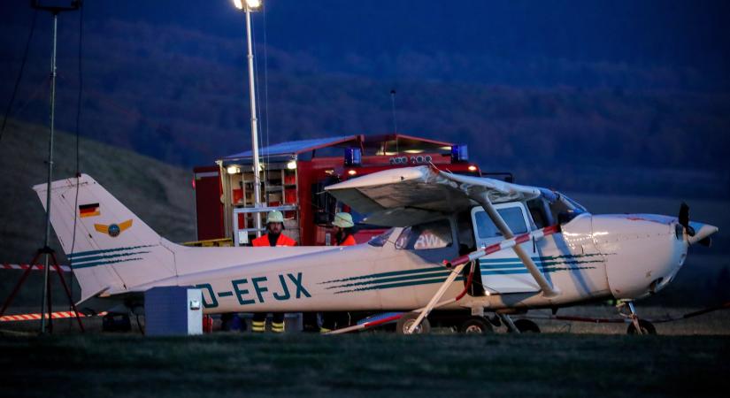 Öten meghaltak egy repülőgép-balesetben az Alpokban